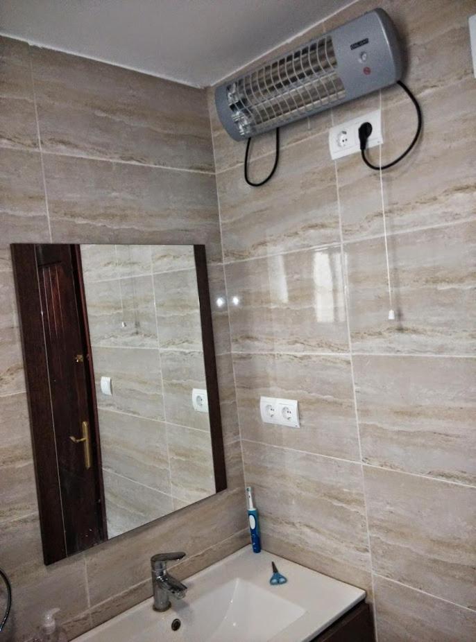 Piso Compartido Cerca De La Universidad Ceu Moncada Esterno foto
